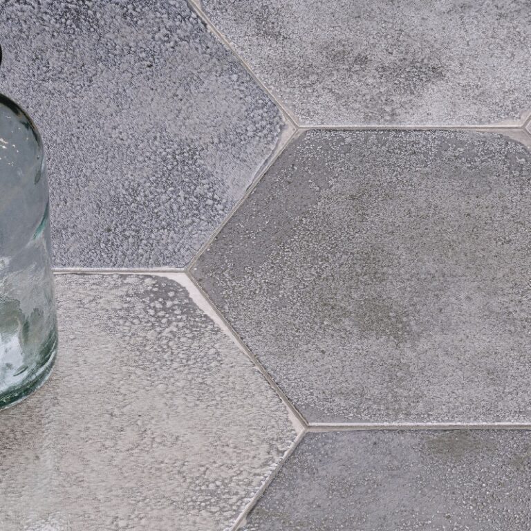 AMBIENTE OKEN HEXAGON ANTHRACITE BRILLO 23,2X26,7